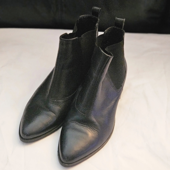 Vagabond Black Marja Ankle Slip On Boots 100%Leather Design Sz 36 / 6 US - Picture 3 of 12